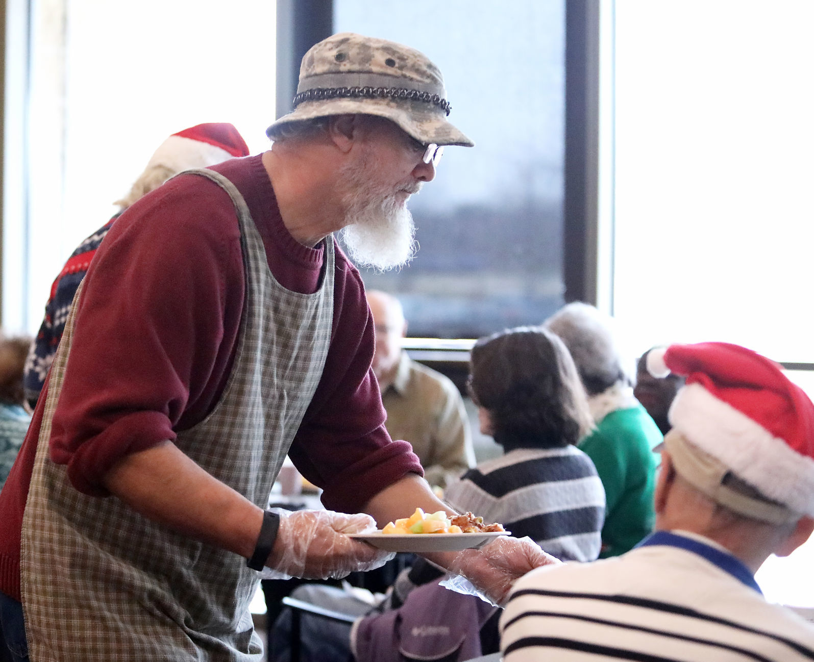 Al delivering meal